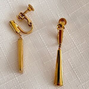 Vintage Napier Gold Tone Stick Screw Back Clip On Earrings